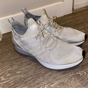 Nike Flyknit Sneakers